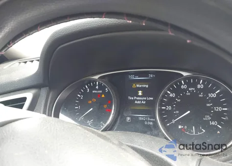 2014 Nissan Rogue S z USA, uszkodzony, nr VIN 5N1AT2MT8EC779757